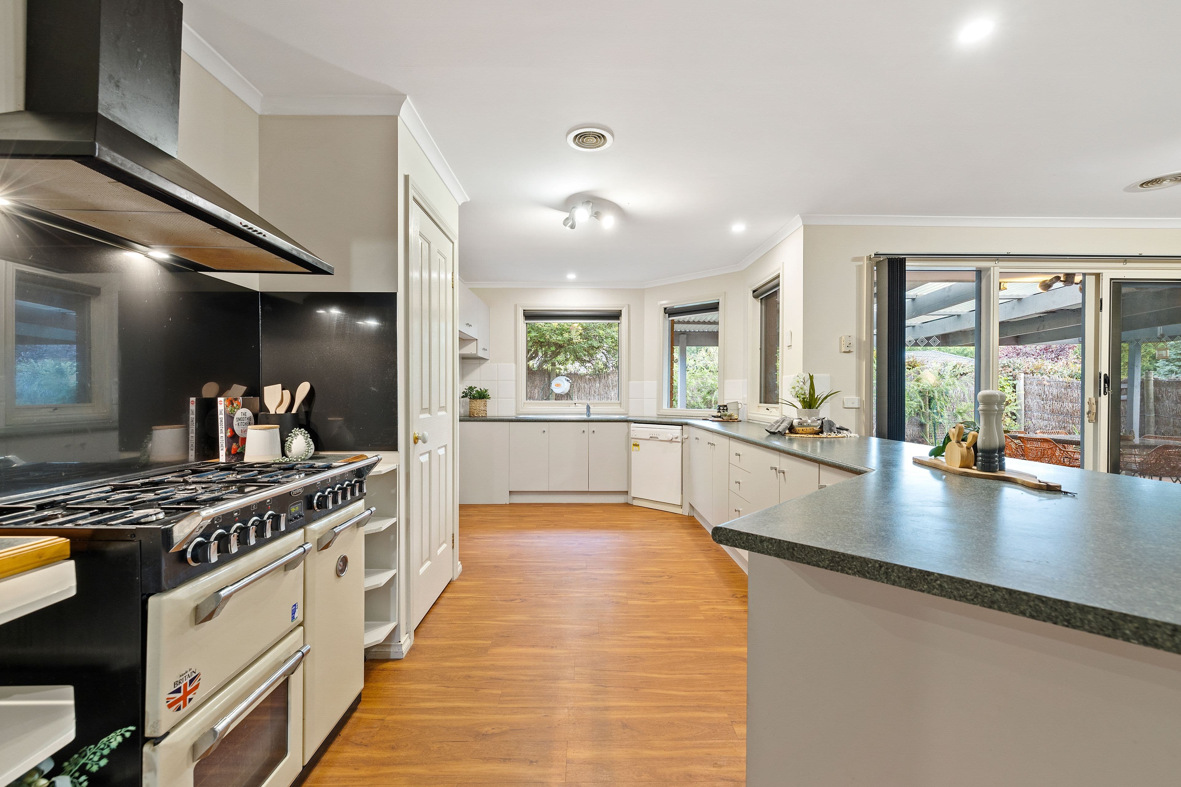 2 Forest Oak Drive, Upper Ferntree Gully VIC 3156, Upper Ferntree Gully - Thumbnail 5