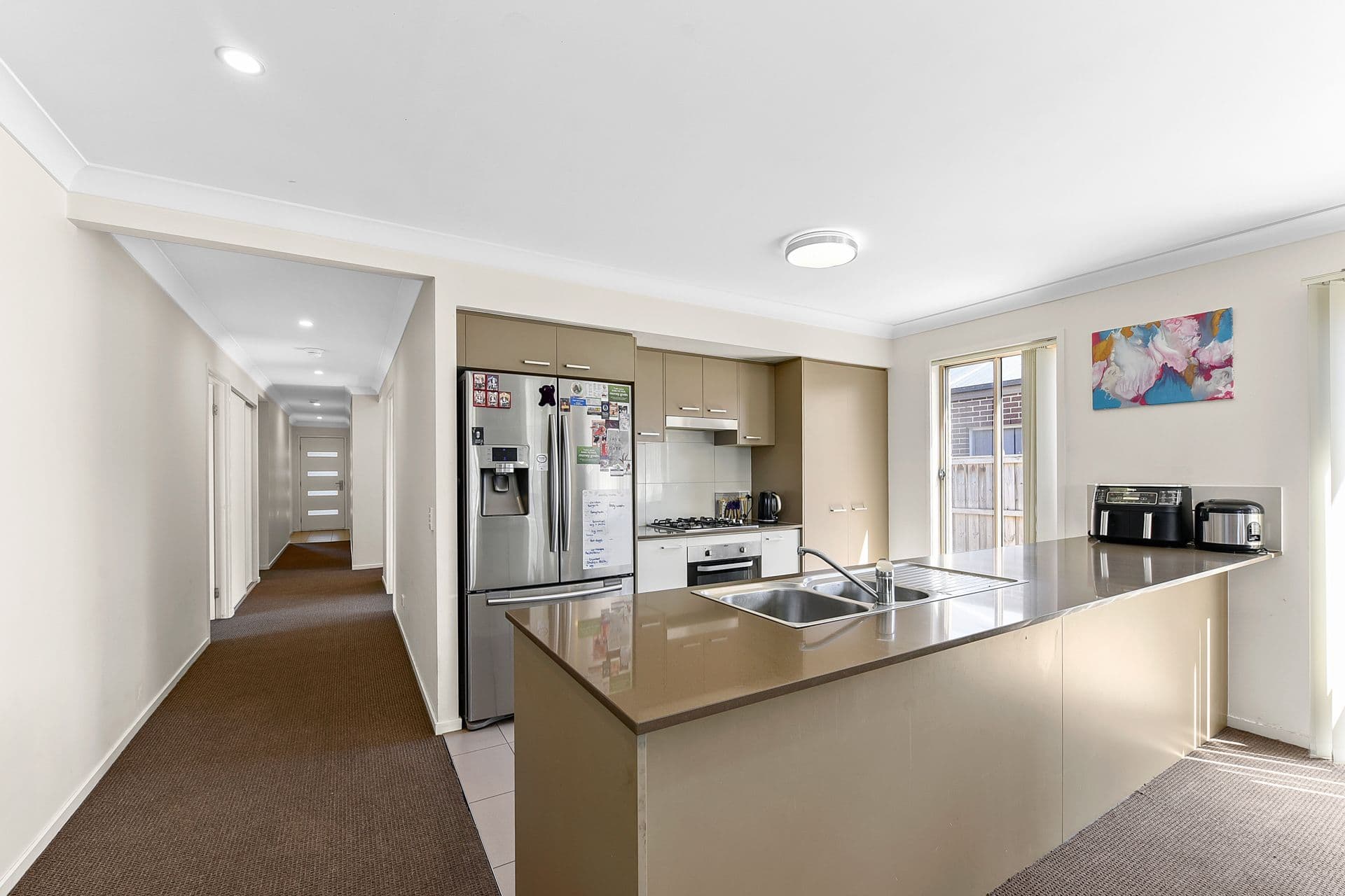 10 Mitta Mitta Street, Clyde North VIC 3978, Clyde North - Thumbnail 3