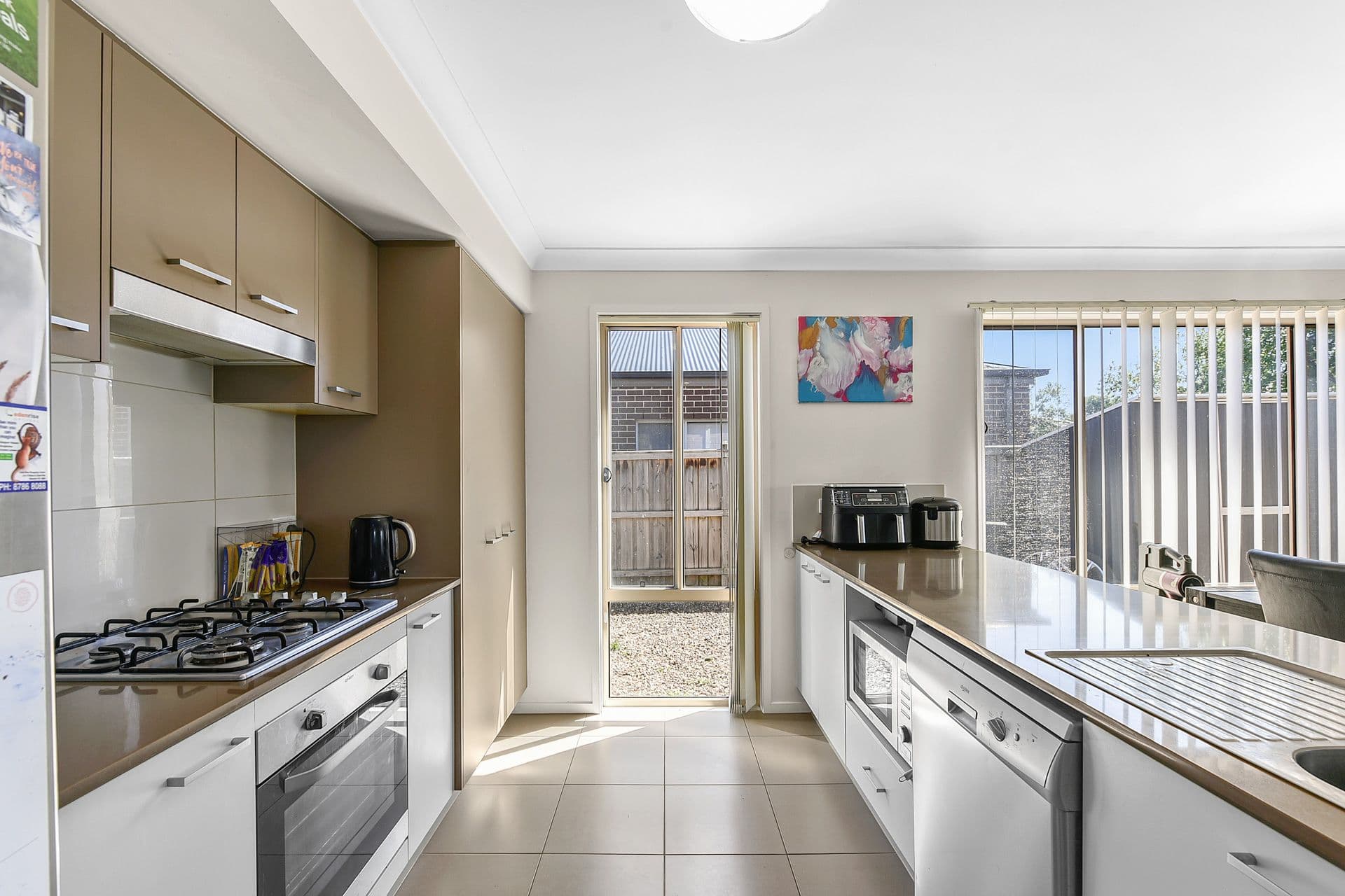 10 Mitta Mitta Street, Clyde North VIC 3978, Clyde North - Thumbnail 4