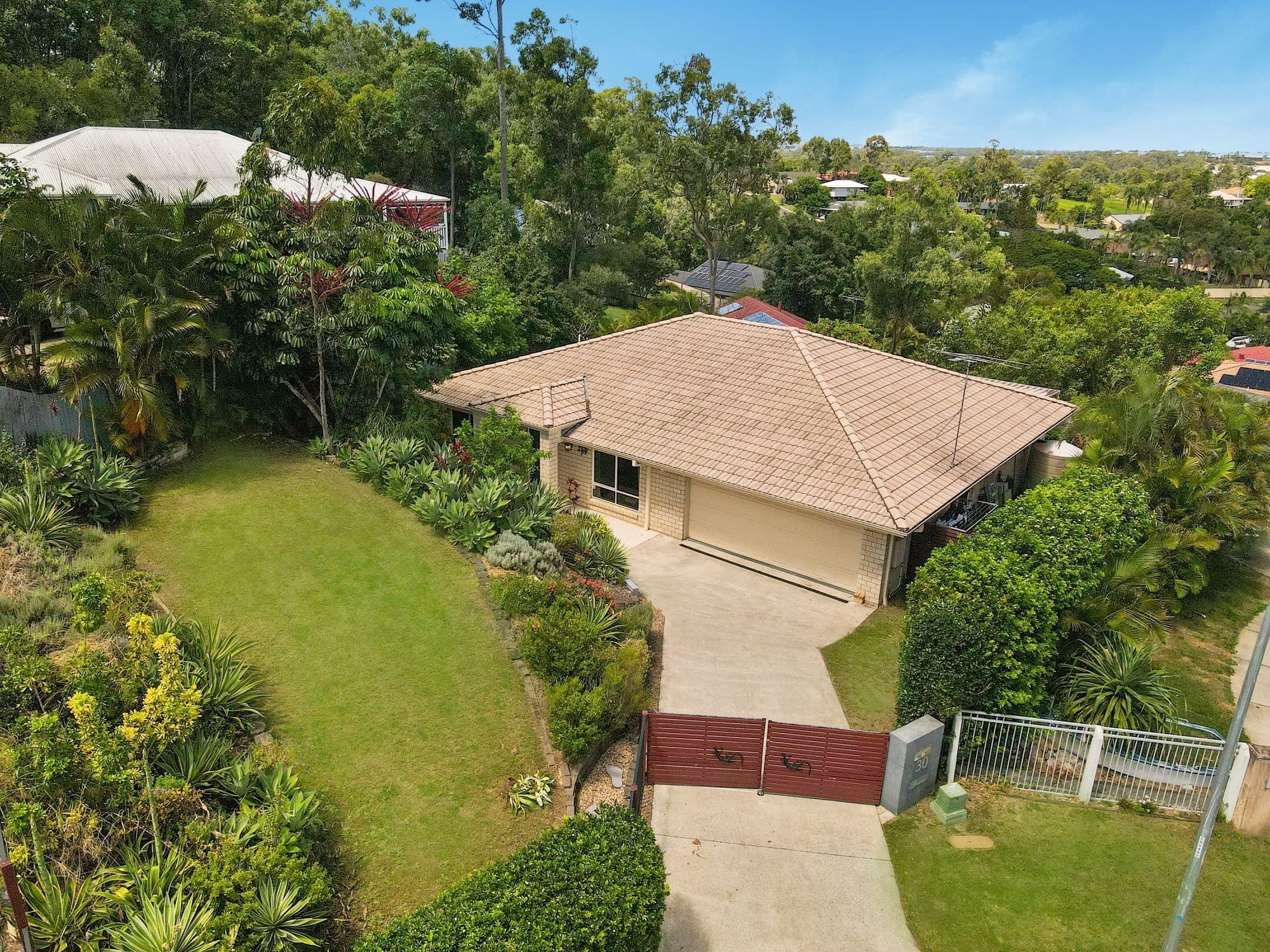 30 Lenna Court, Mount Warren Park QLD 4207, Mount Warren Park - Thumbnail 2