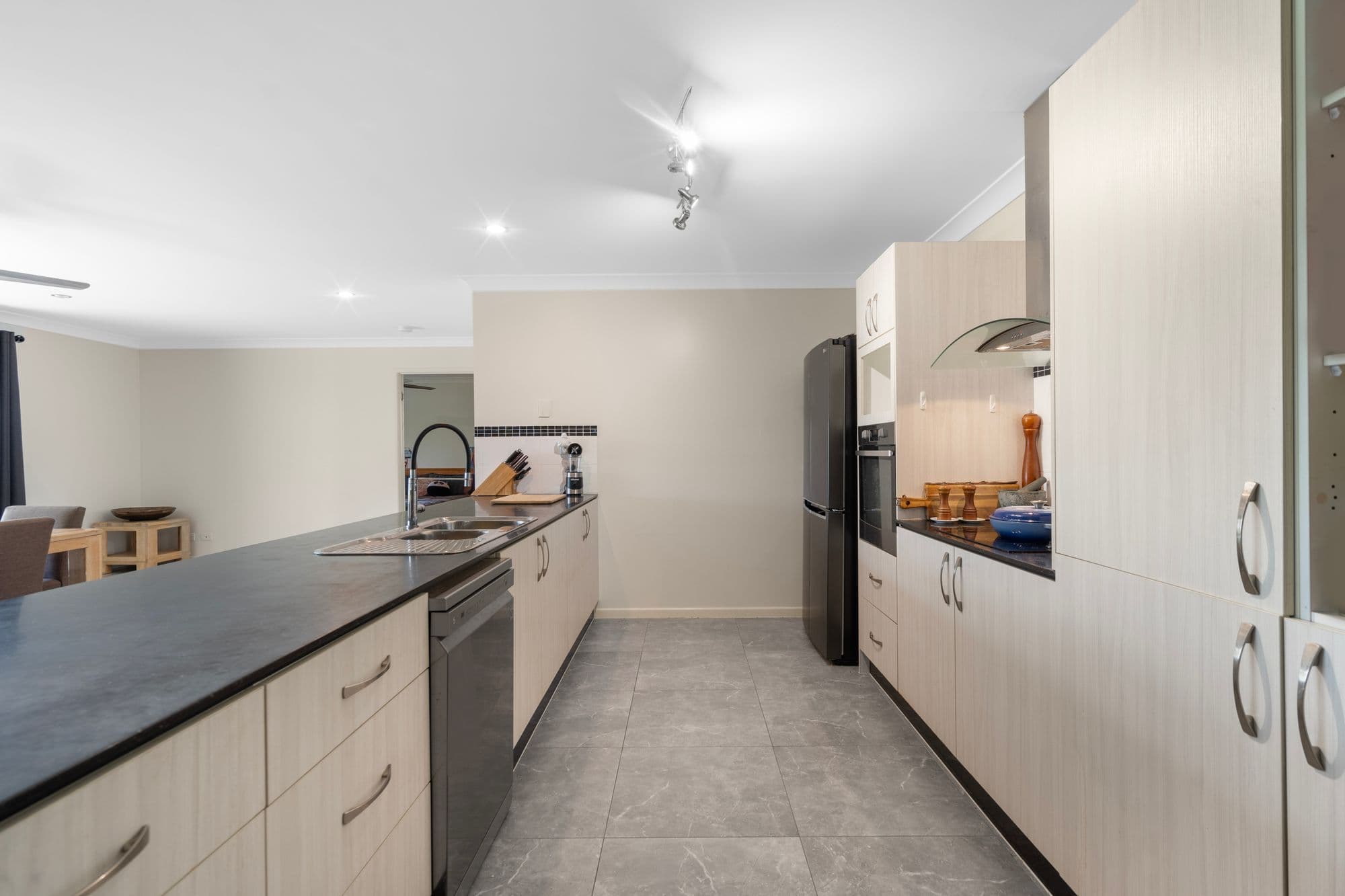 30 Lenna Court, Mount Warren Park QLD 4207, Mount Warren Park - Thumbnail 6