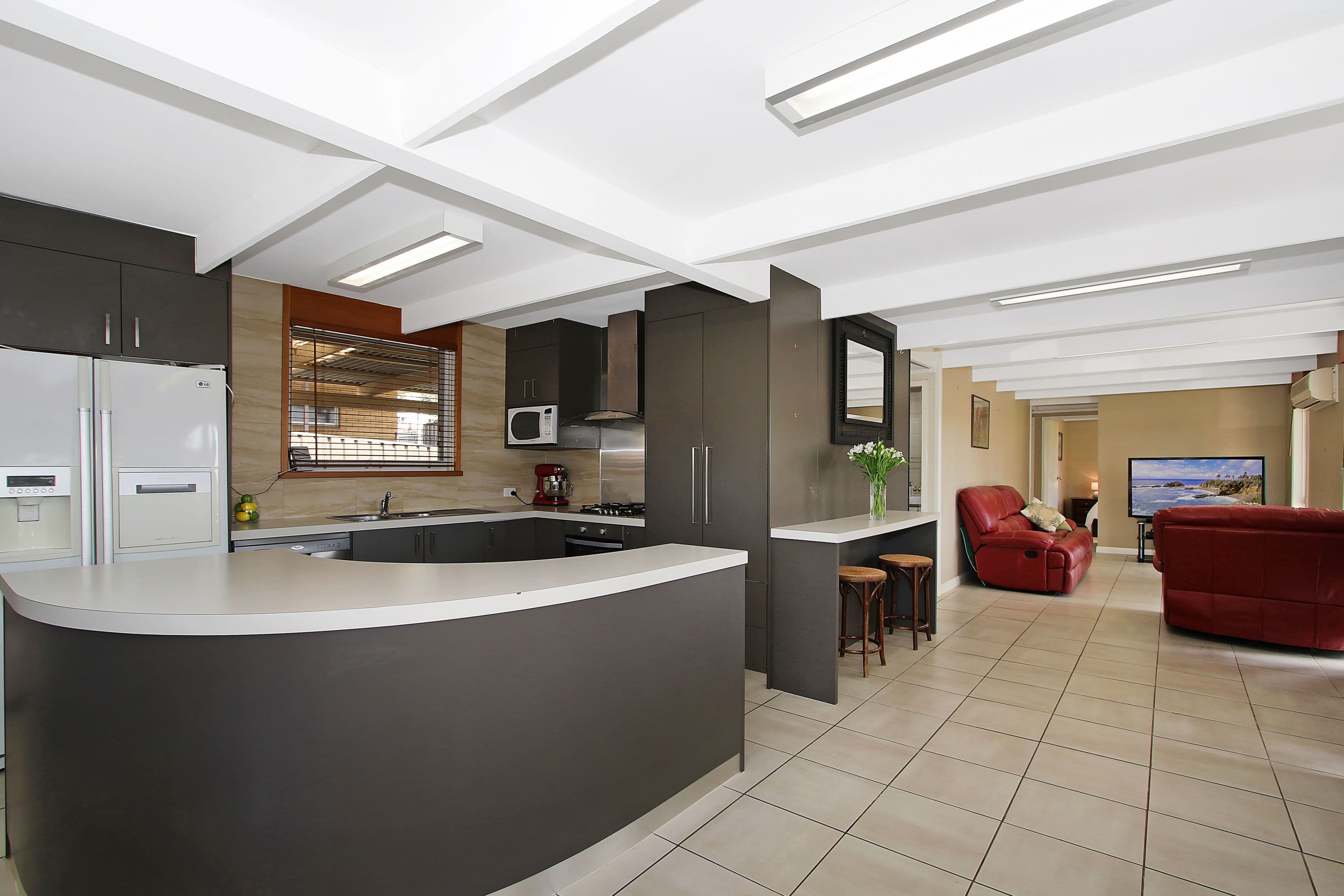 385 Avro Street, East Albury - Image 1