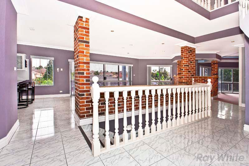 4  Brewon Close, BOSSLEY PARK NSW 2176, Bossley Park - Thumbnail 3
