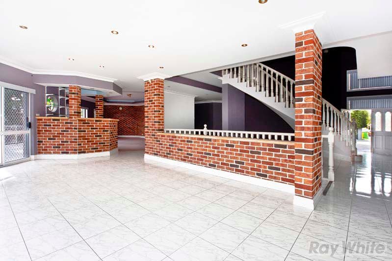 4  Brewon Close, BOSSLEY PARK NSW 2176, Bossley Park - Thumbnail 6