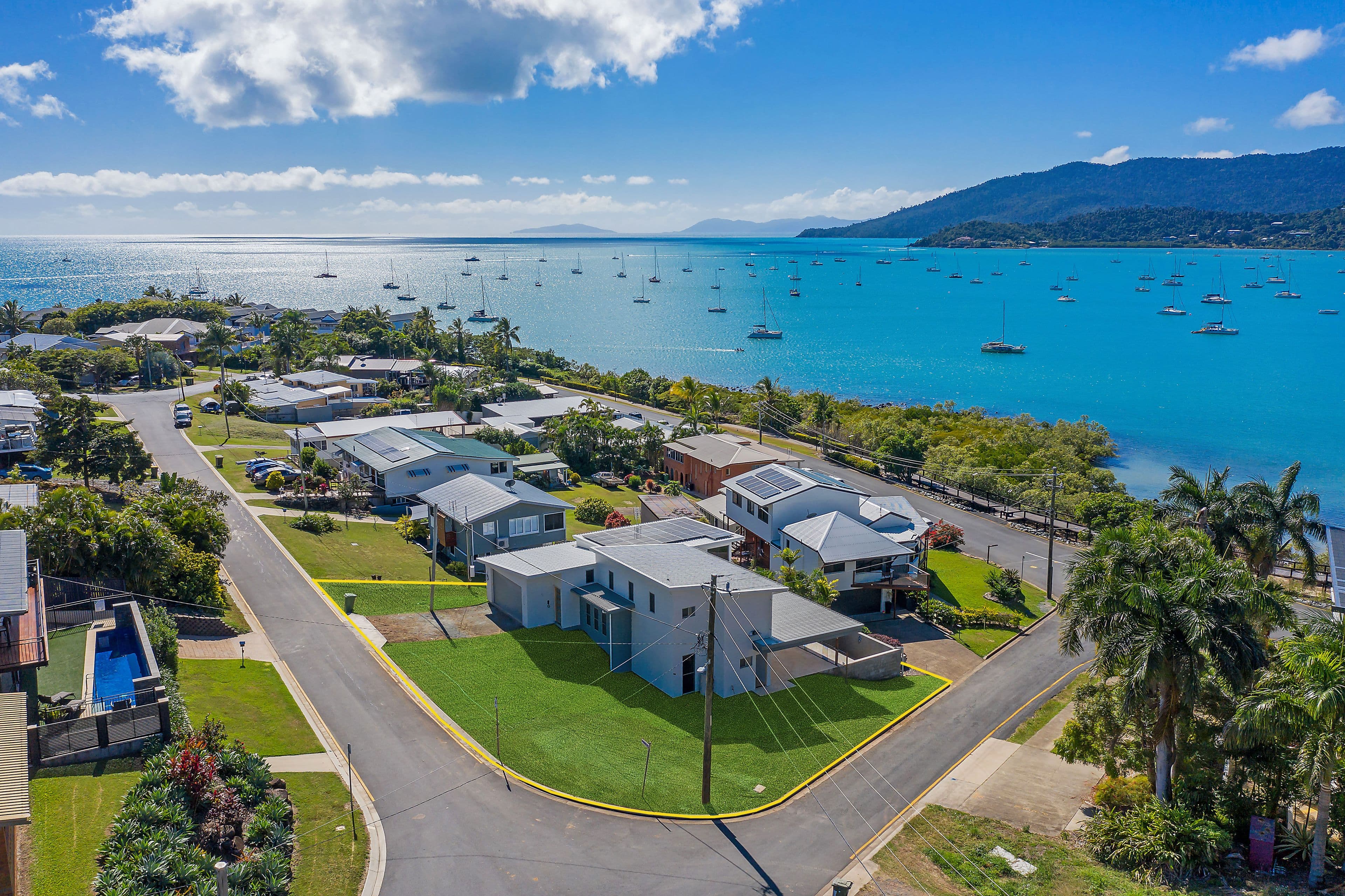 11 Hillcrest Avenue, Airlie Beach QLD 4802, Airlie Beach - Image 1