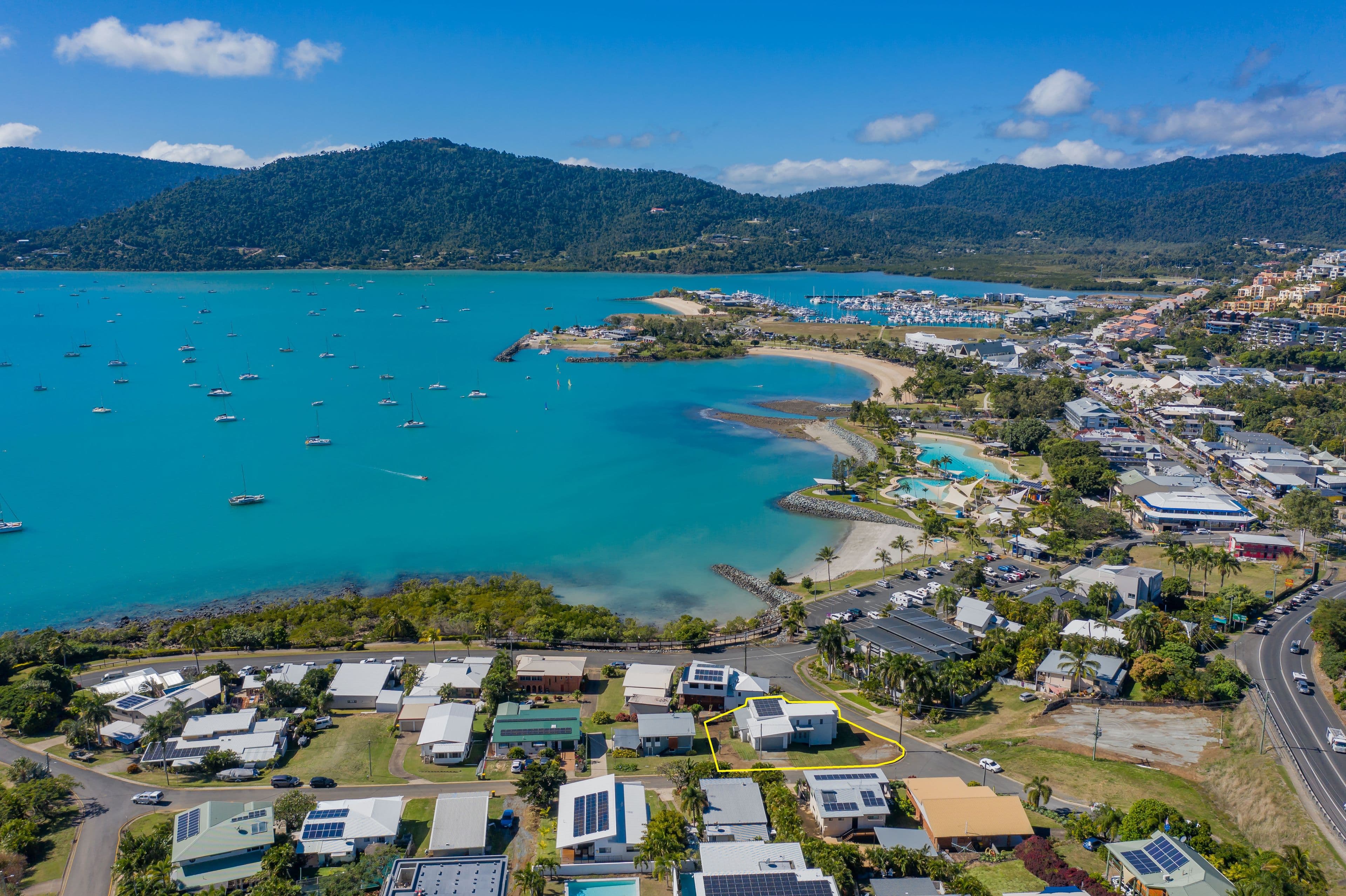 11 Hillcrest Avenue, Airlie Beach QLD 4802, Airlie Beach - Thumbnail 2