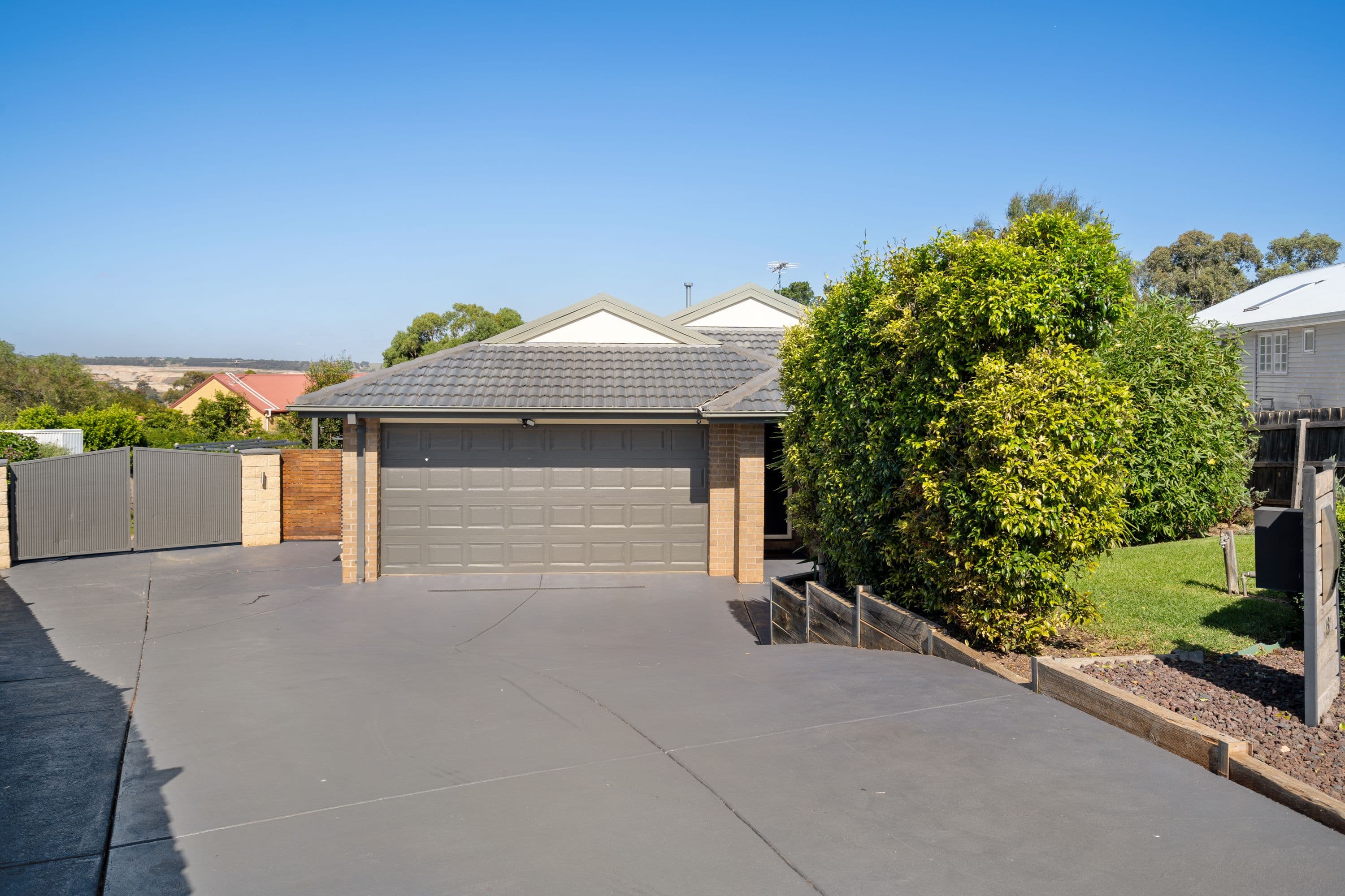 1 Henson Avenue, Mayfield East, Mayfield East - Image 1