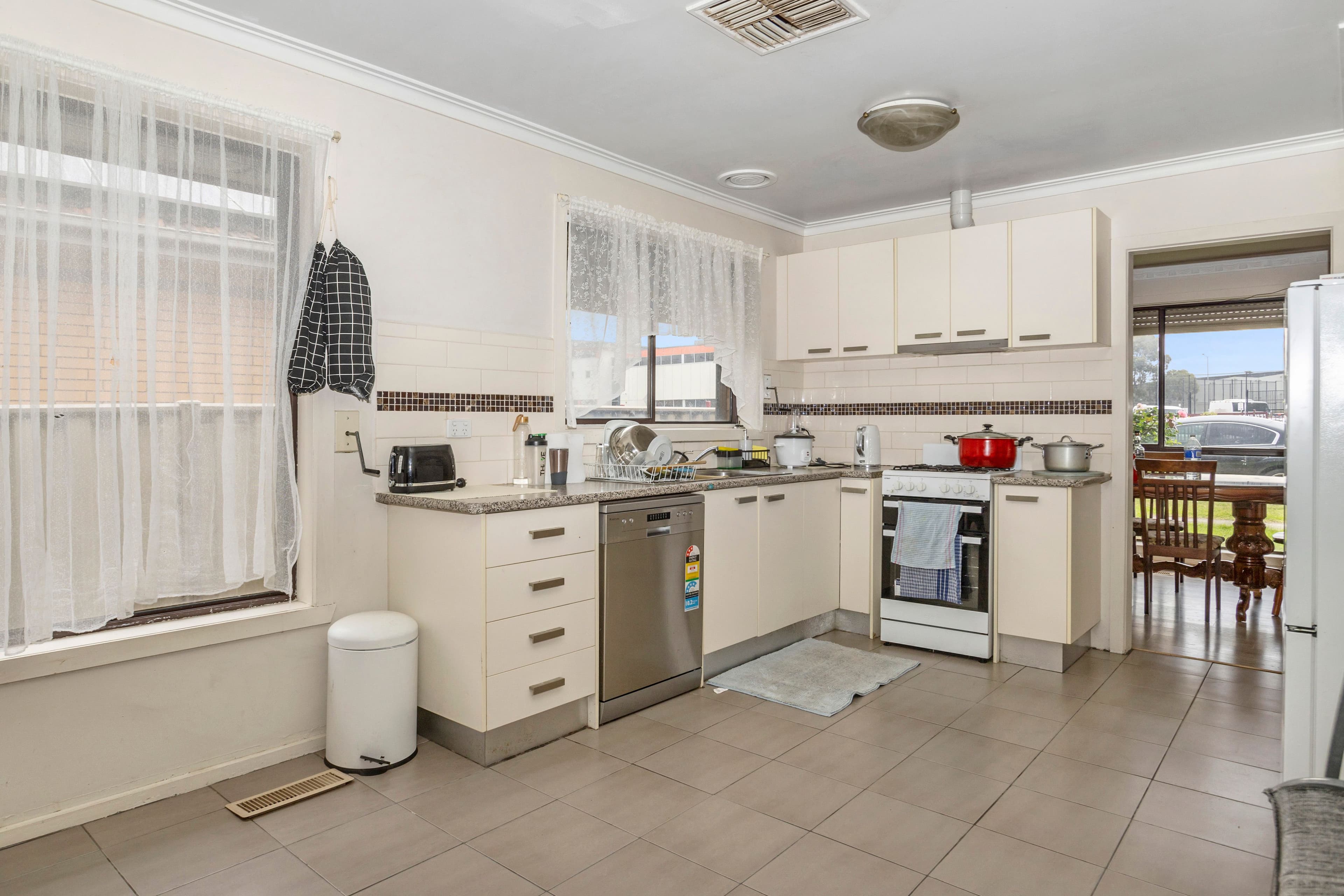 42 Fitzgerald Road, Sunshine West VIC 3020, Sunshine West - Thumbnail 3