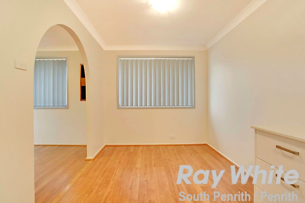 4 Knighton Place, South Penrith - Thumbnail 4