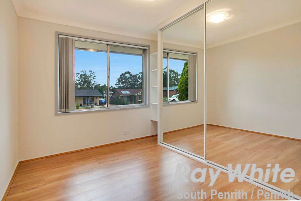 4 Knighton Place, South Penrith - Thumbnail 5