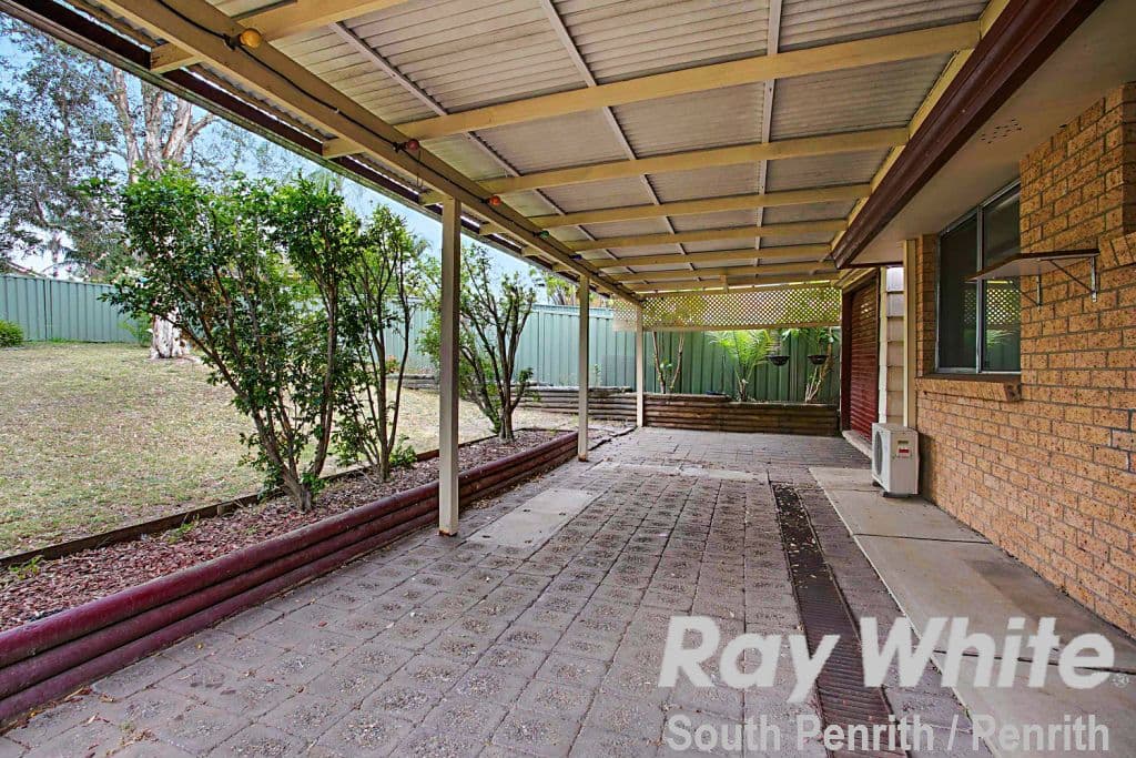 4 Knighton Place, South Penrith - Thumbnail 8