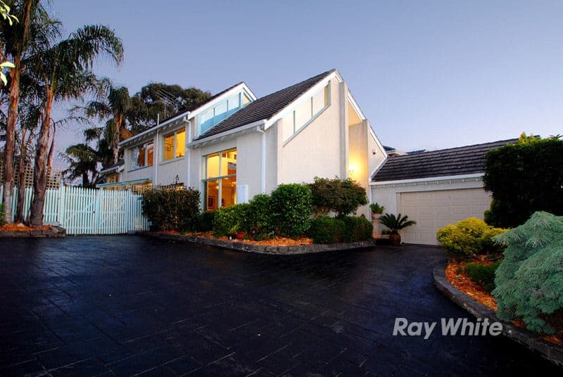 32 Jessica Close, WANTIRNA SOUTH VIC 3152, Wantirna South - Image 1