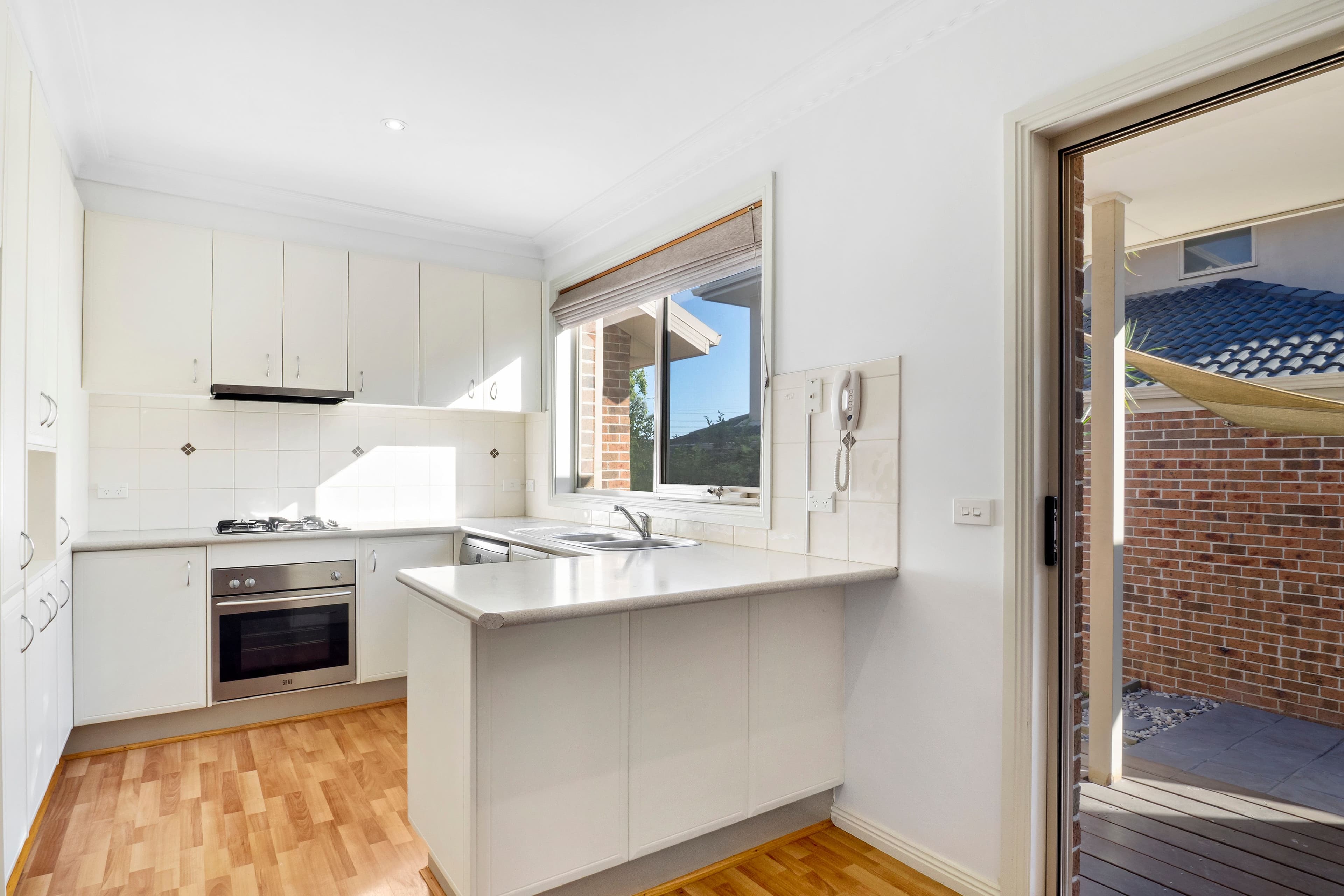 11 Churchill Avenue, Chadstone VIC 3148, Chadstone - Thumbnail 4