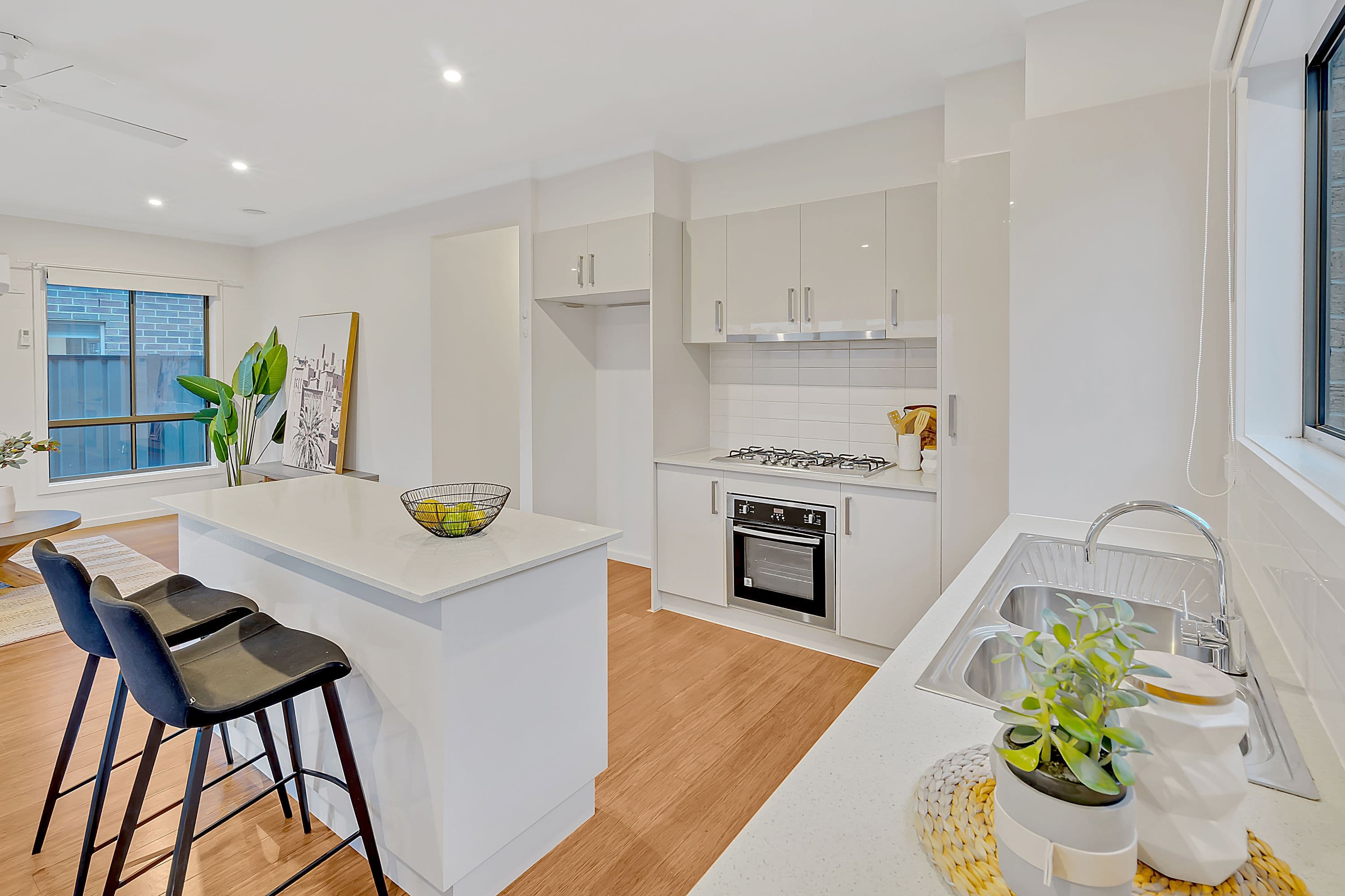 8 Riberry Street, Craigieburn VIC 3064, Craigieburn - Thumbnail 3