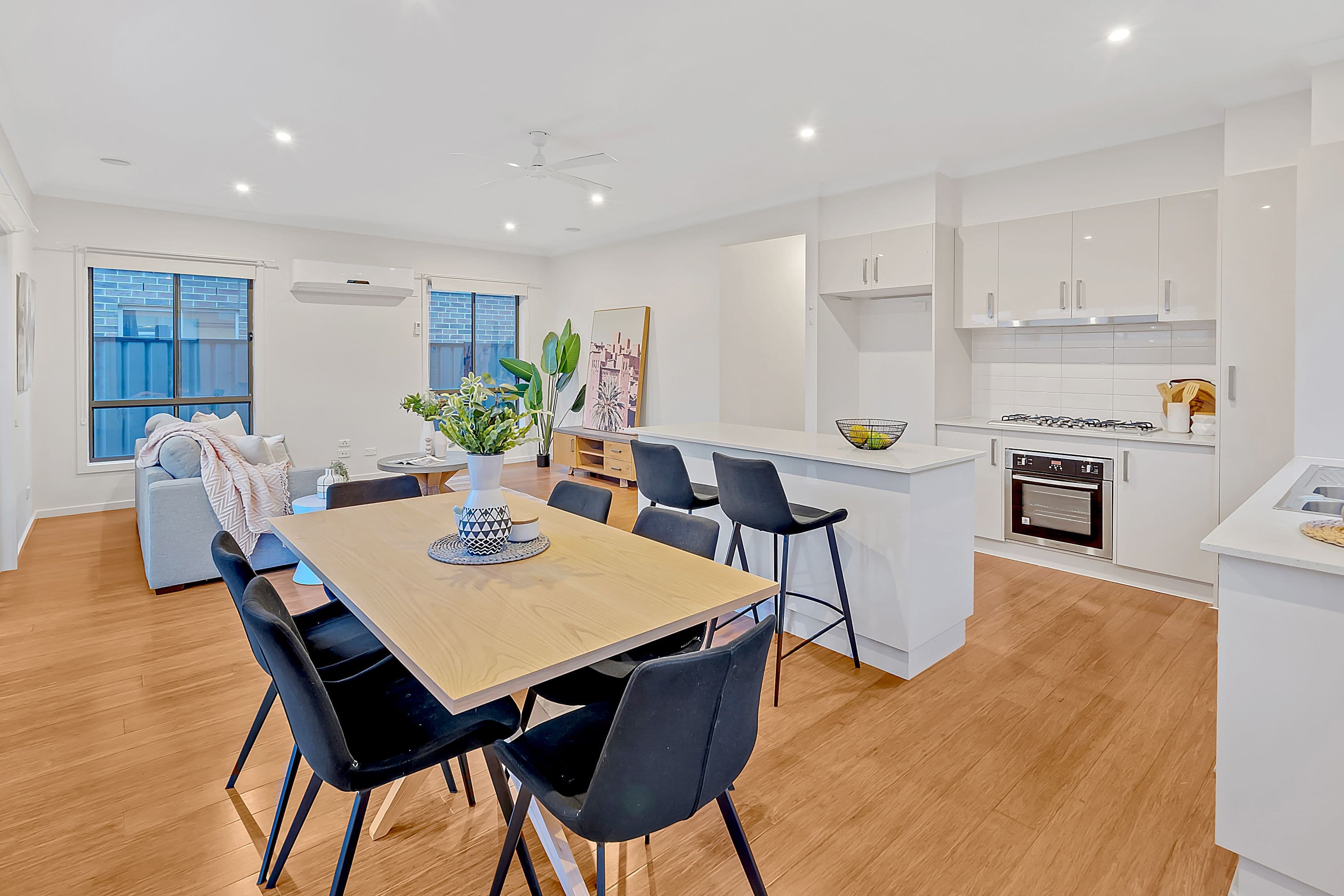 8 Riberry Street, Craigieburn VIC 3064, Craigieburn - Thumbnail 4