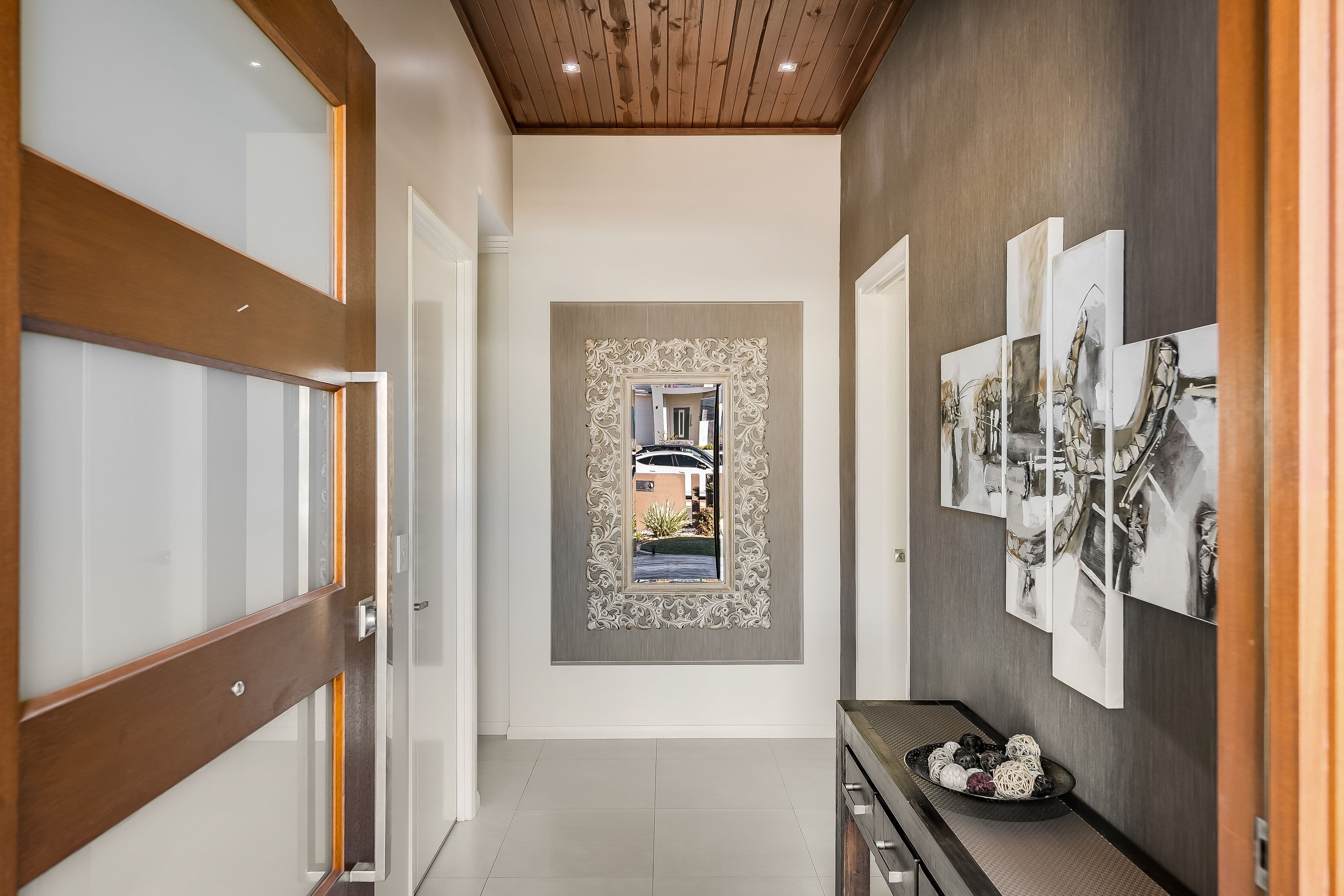 19 Daniells Close, Middle Ridge QLD 4350, Middle Ridge - Thumbnail 2