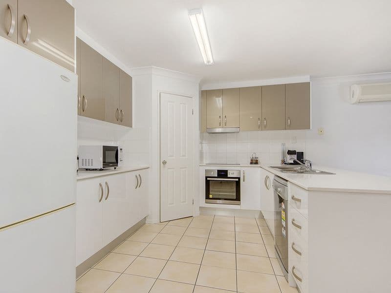 15 Murrayfield Place, Merrimac QLD 4226, Merrimac - Thumbnail 2
