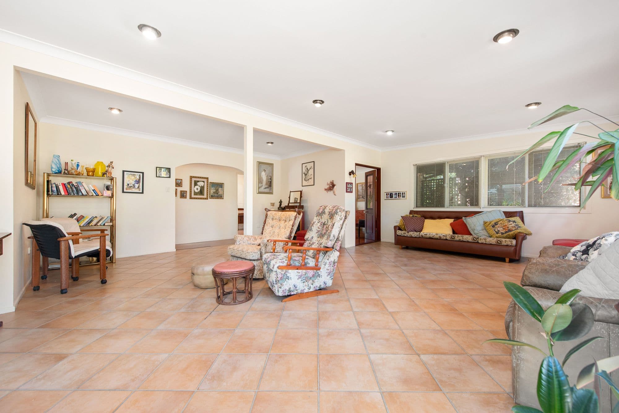 1069 Waterworks Road, The Gap QLD 4061, The Gap - Thumbnail 2