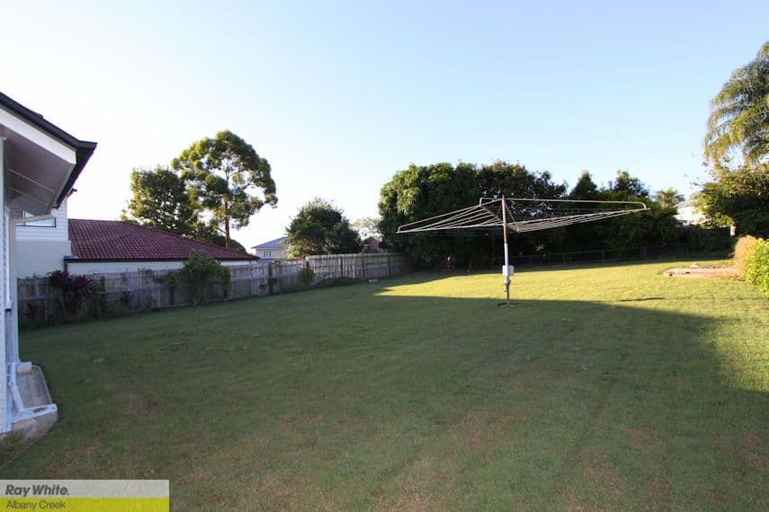 11 Castor Road, WAVELL HEIGHTS QLD 4012, Wavell Heights - Thumbnail 2