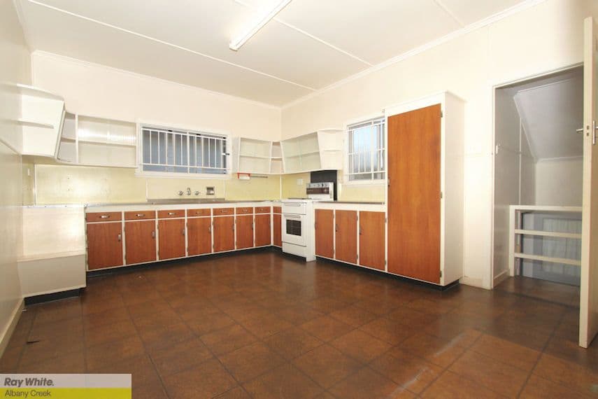 11 Castor Road, WAVELL HEIGHTS QLD 4012, Wavell Heights - Thumbnail 3