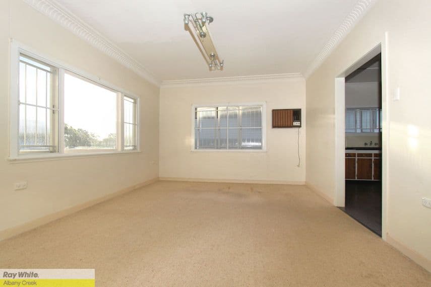 11 Castor Road, WAVELL HEIGHTS QLD 4012, Wavell Heights - Thumbnail 4