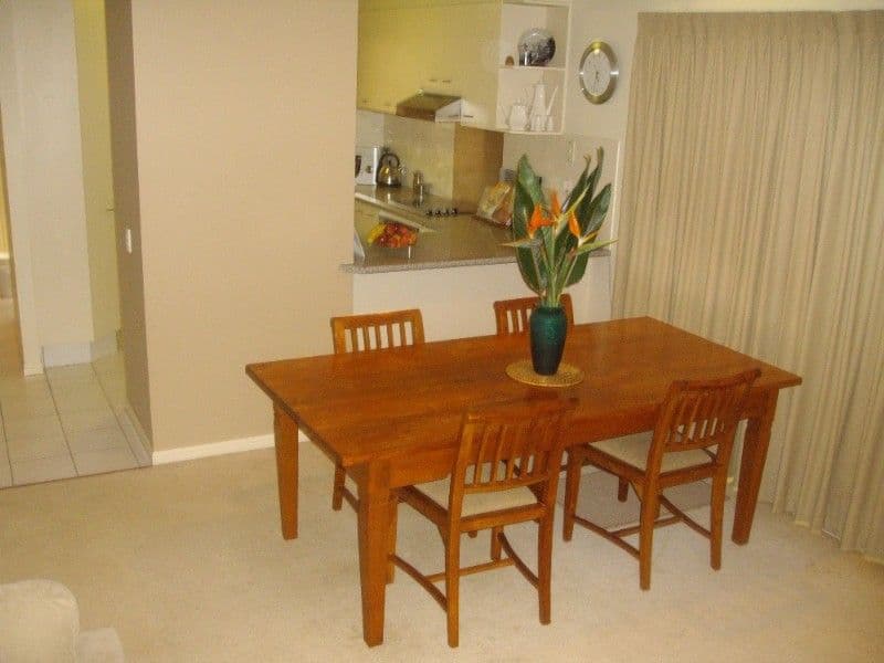 23 Deakin Avenue, SOUTHPORT QLD 4215, Southport - Thumbnail 7