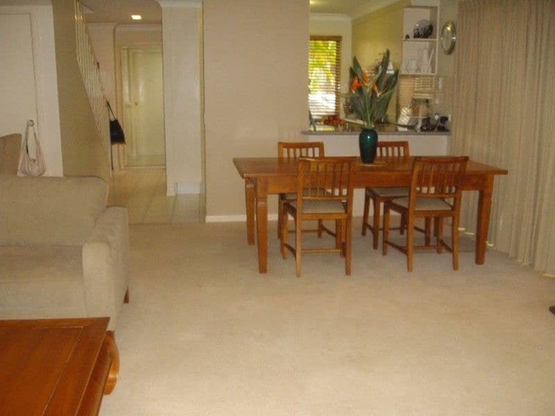 23 Deakin Avenue, SOUTHPORT QLD 4215, Southport - Thumbnail 8