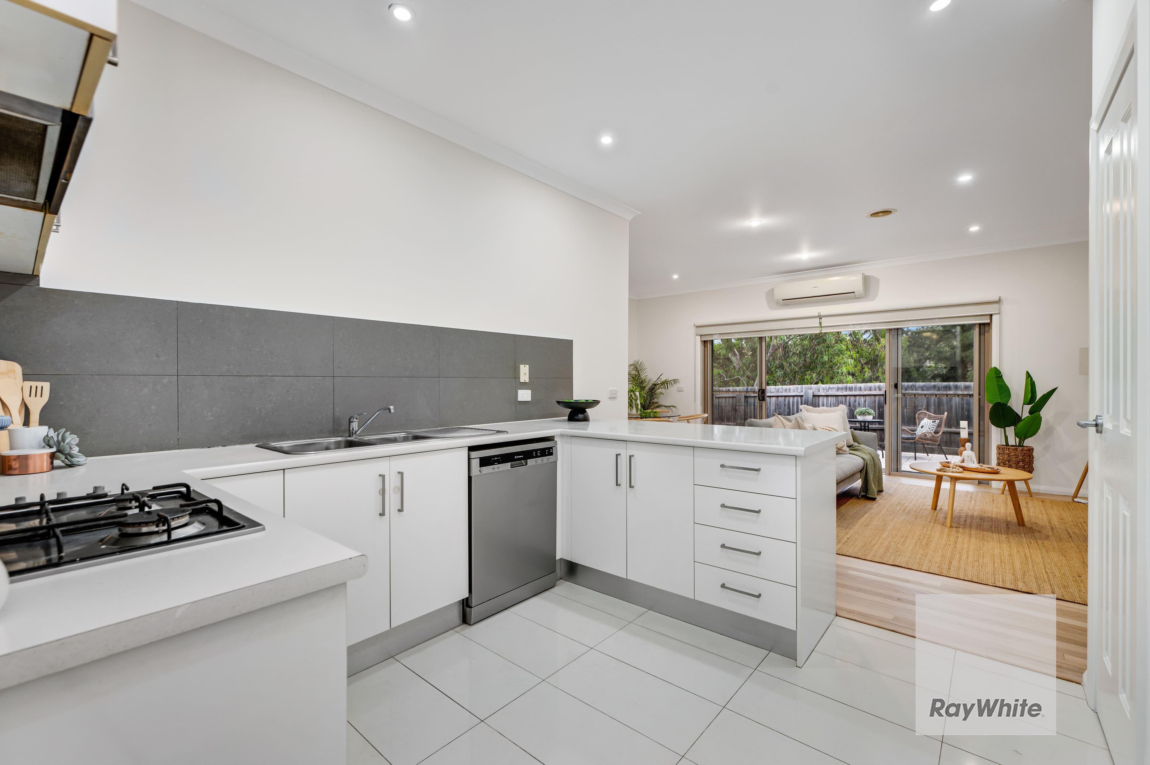 195 Johnstone Street, Westmeadows VIC 3049, Westmeadows - Thumbnail 4