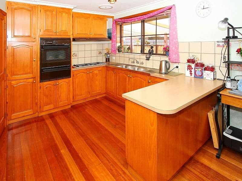 2 Pearl Court, MILL PARK VIC 3082, Mill Park - Thumbnail 2