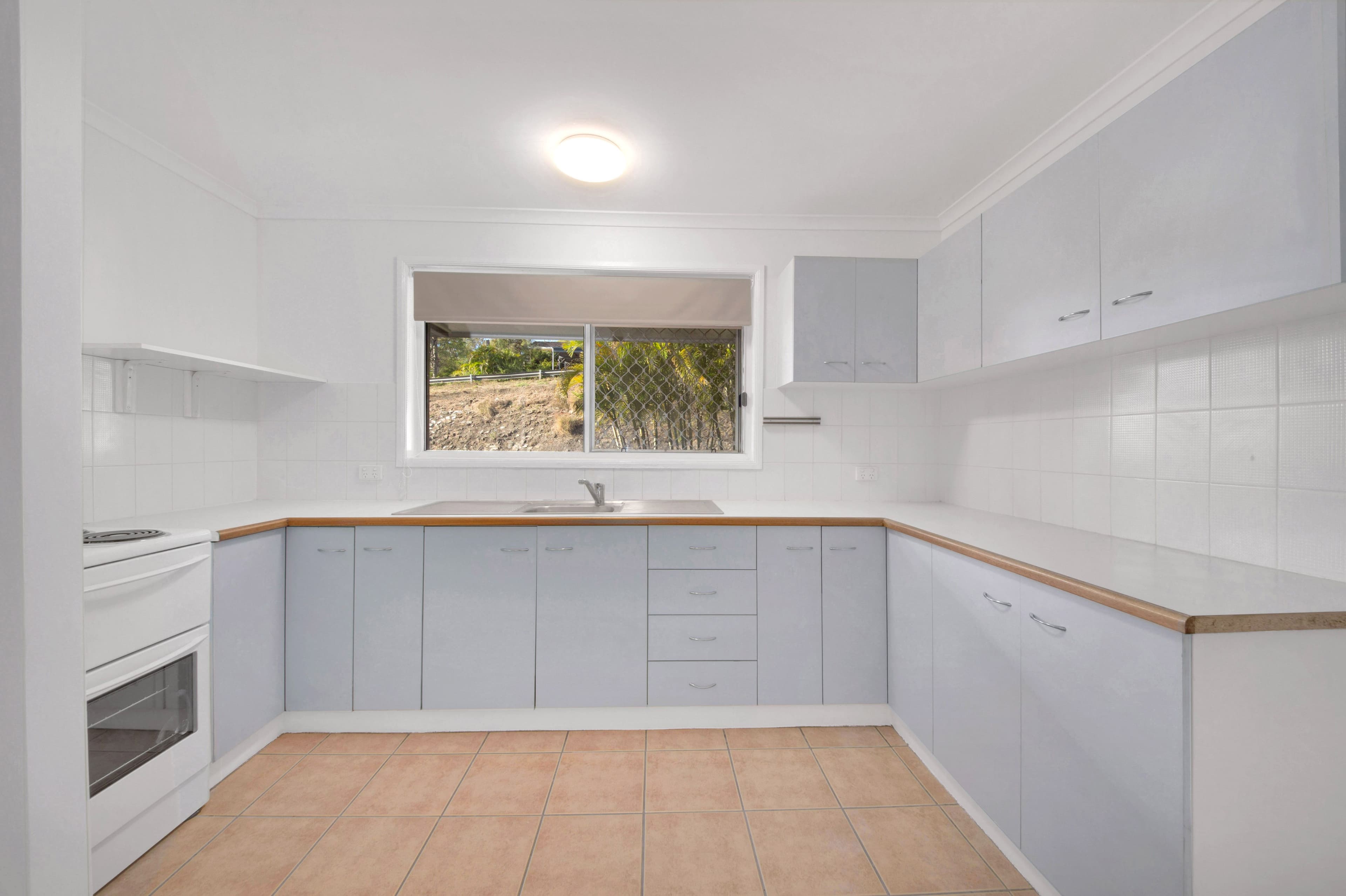 8 Flounder Crescent, Toolooa QLD 4680, Toolooa - Thumbnail 6