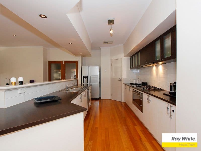 49 Waterperry Drive, CANNING VALE WA 6155, Canning Vale - Thumbnail 2