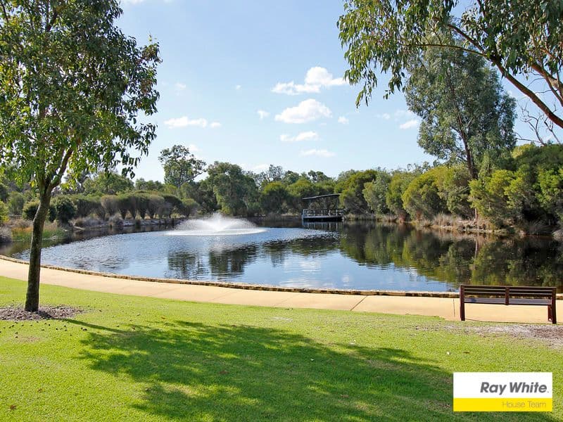 49 Waterperry Drive, CANNING VALE WA 6155, Canning Vale - Thumbnail 4