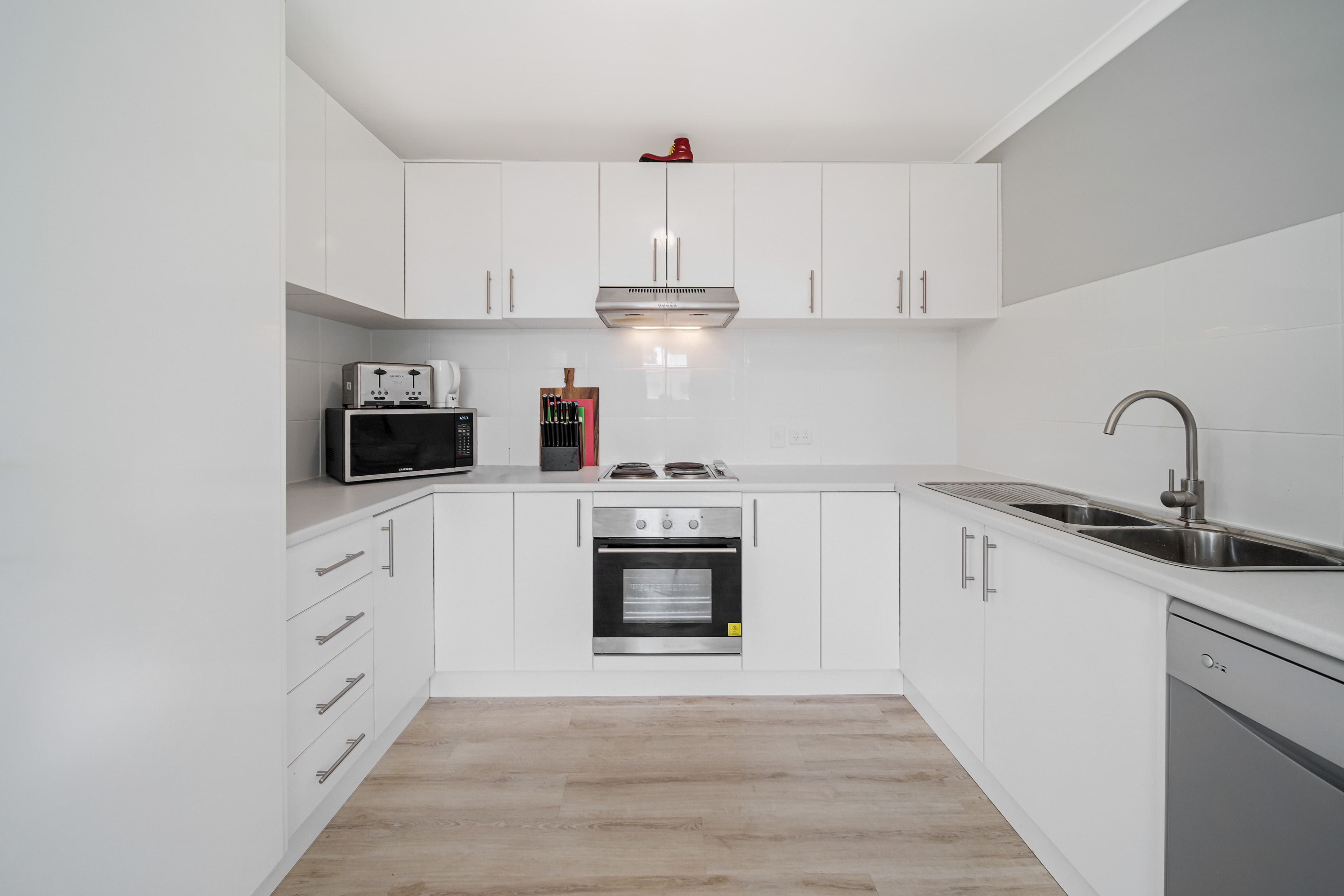 12 Oakland Avenue, Woodridge QLD 4114, Woodridge - Image 1