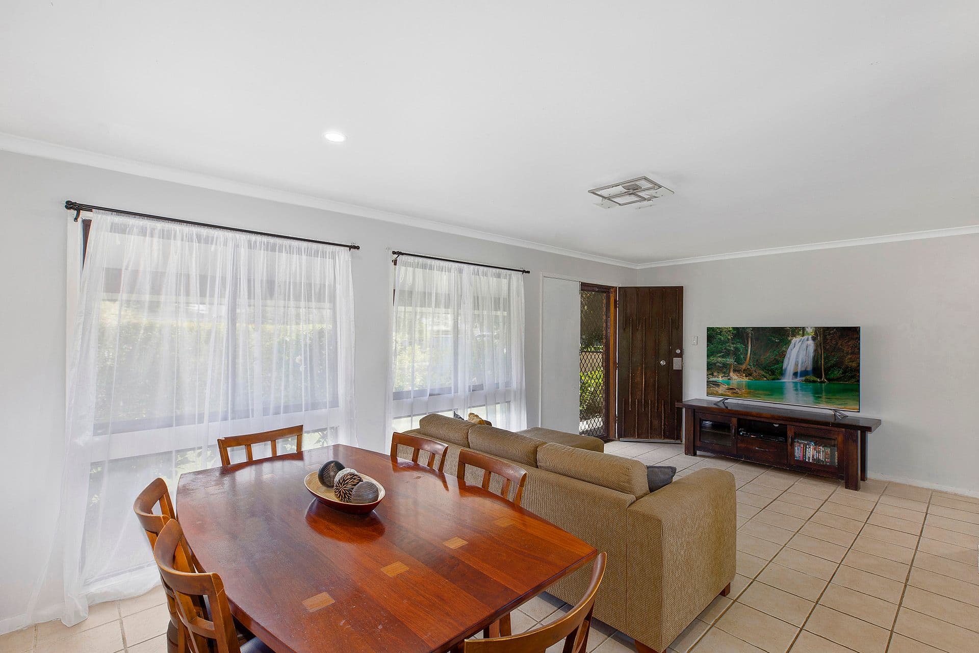 29 Kingsford Smith Drive, Berkeley Vale NSW 2261, Berkeley Vale - Thumbnail 3