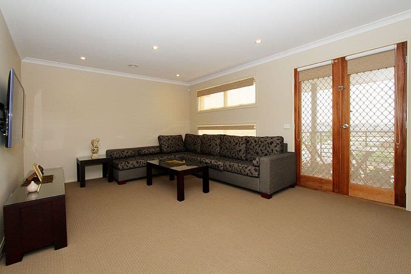 30 Moffat Drive, LALOR VIC 3075, Lalor - Thumbnail 7