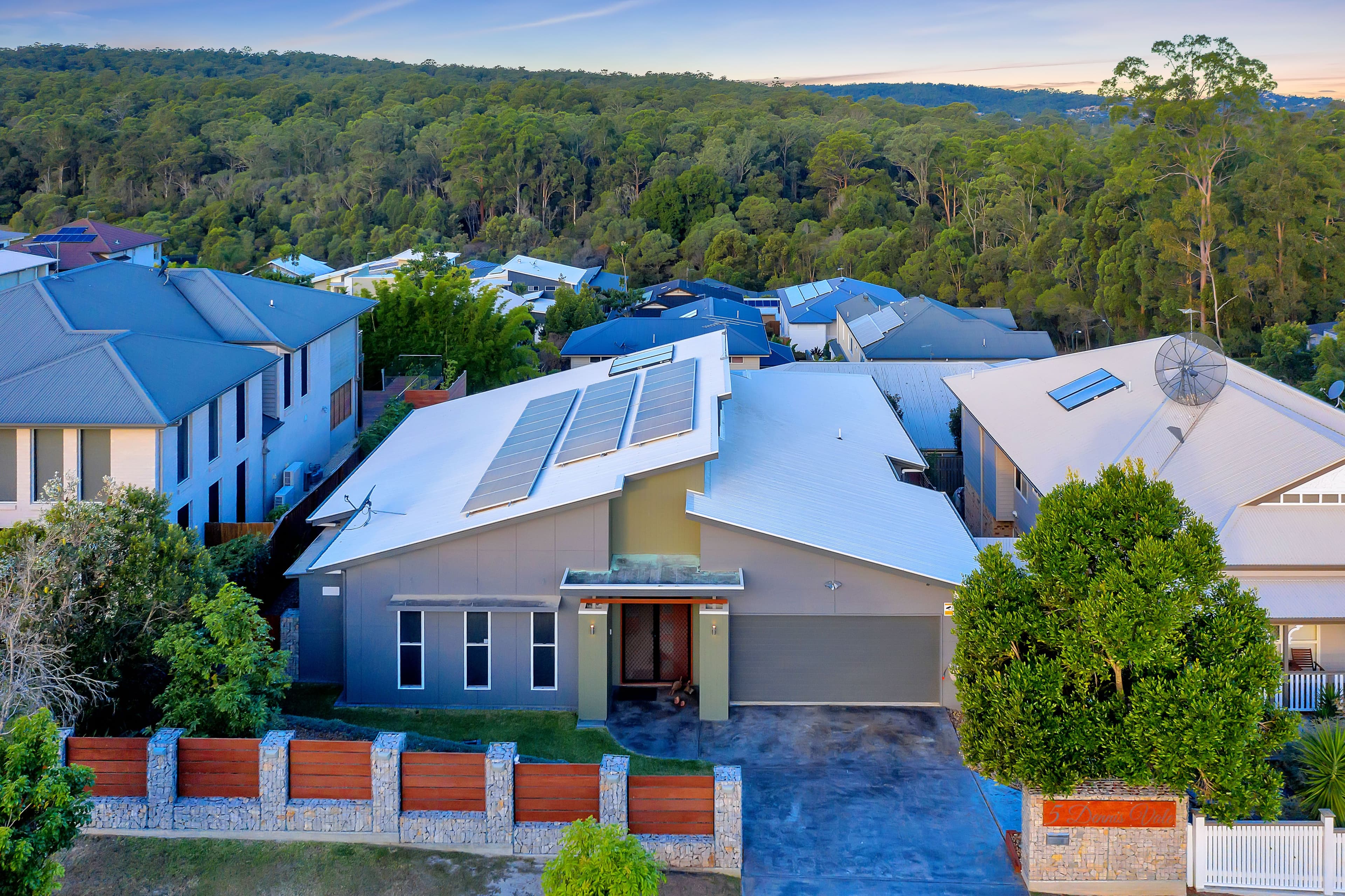 5 Dennis Vale Drive, Daisy Hill QLD 4127, Daisy Hill - Thumbnail 3