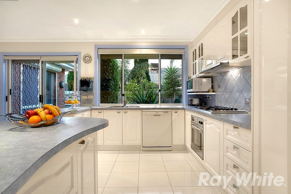 14 Mayfair Close, Mulgrave VIC 3170, Mulgrave - Thumbnail 2