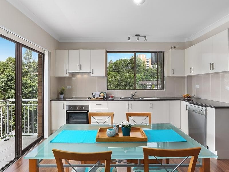 4/5 Allan Street, Wollongong - Image 1