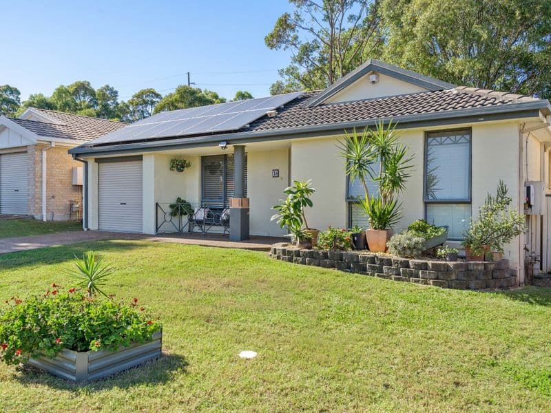 38 Nelmes Road, Blue Haven - Image 1