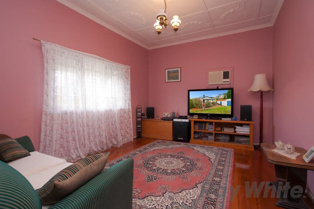 24 Illawarra Avenue, CARDIFF NSW 2285, Cardiff - Thumbnail 8