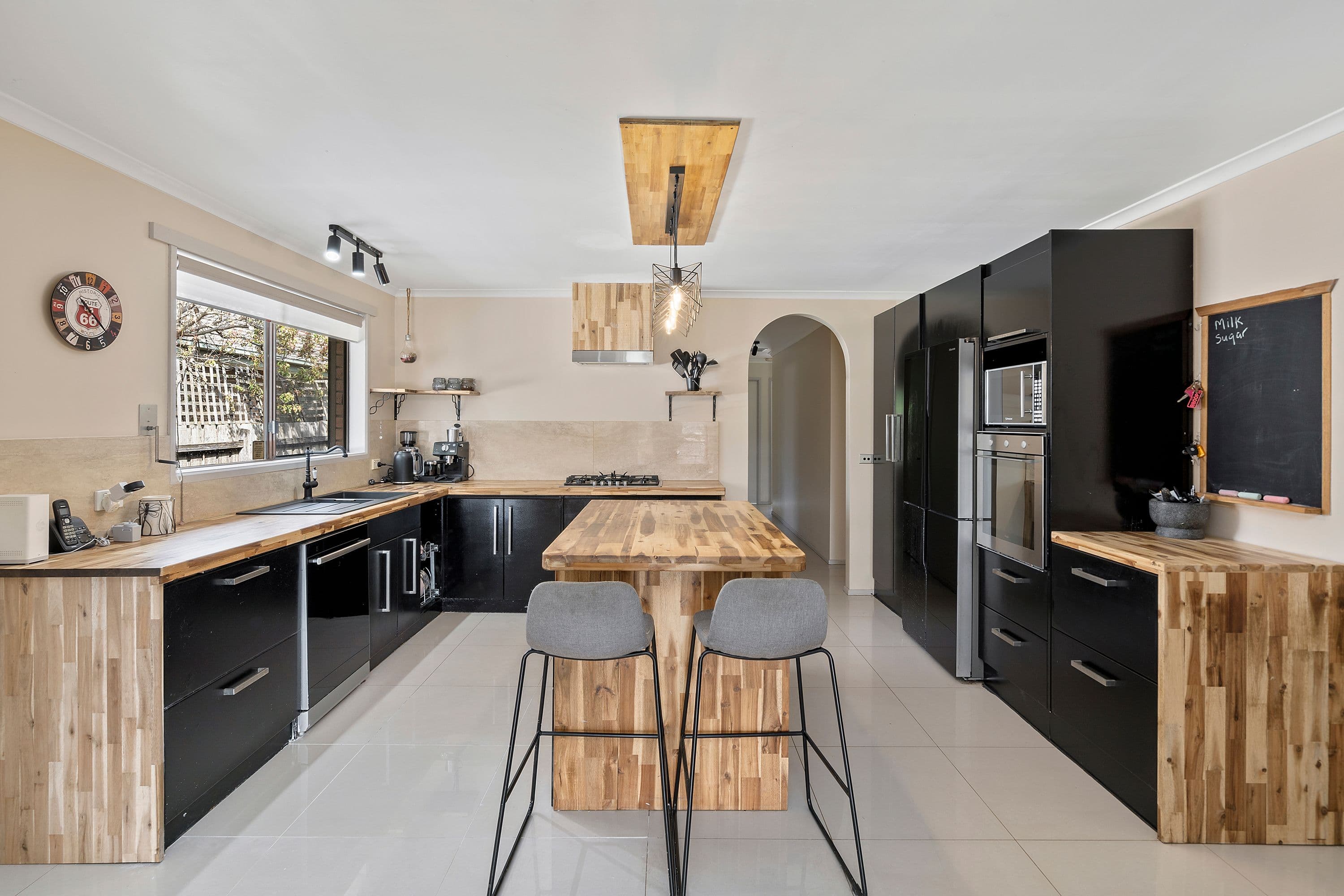 30 Lesley Drive, Hampton Park VIC 3976, Hampton Park - Thumbnail 2
