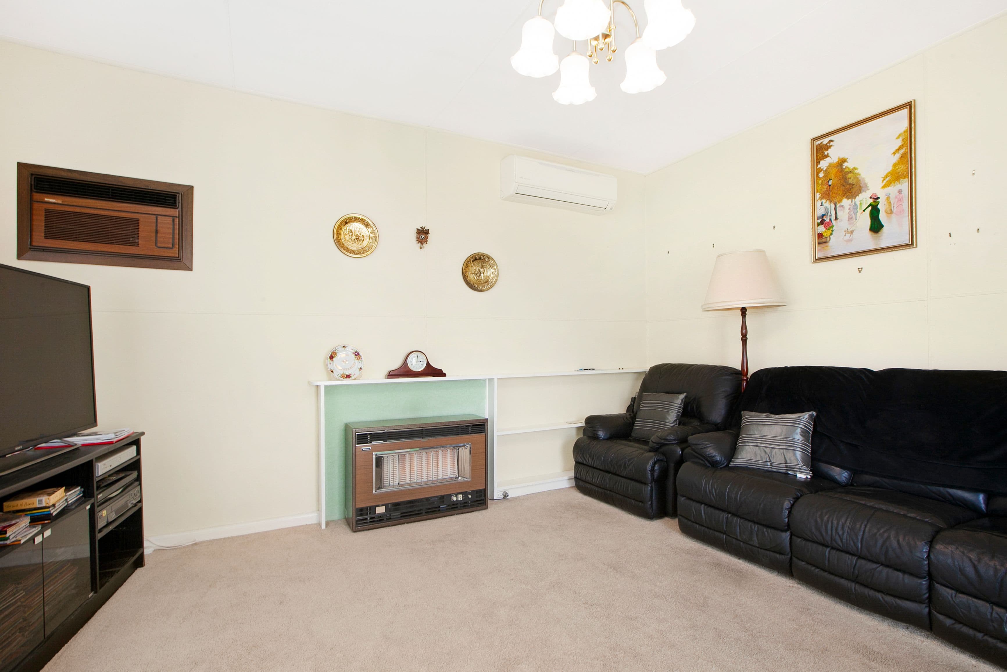 8 Laurie Street, Reservoir VIC 3073, Reservoir - Thumbnail 3