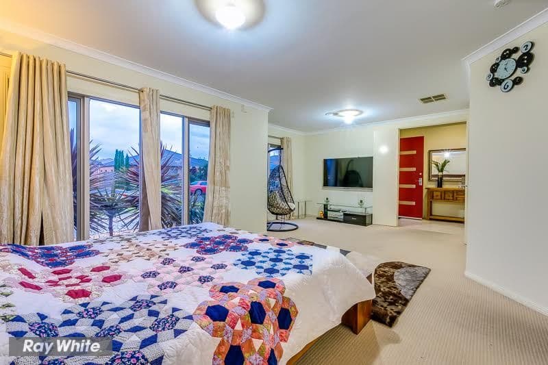 8 Magnetic Avenue, Point Cook VIC 3030, Point Cook - Thumbnail 4