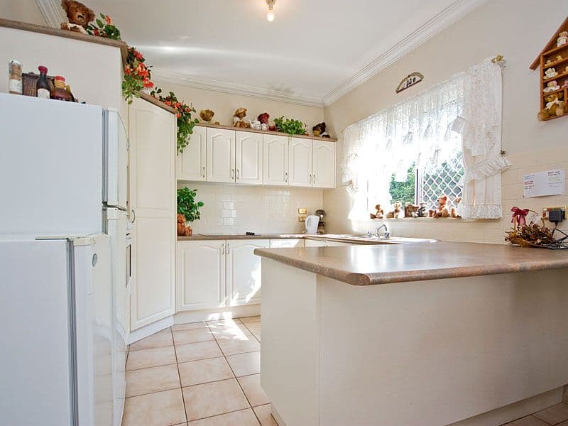 27 Mapleton Crescent, FOREST LAKE QLD 4078, Forest Lake - Thumbnail 3