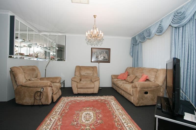 14 Stradbroke Place, BALLAJURA WA 6066, Ballajura - Image 1