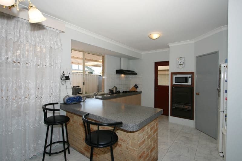 14 Stradbroke Place, BALLAJURA WA 6066, Ballajura - Thumbnail 7