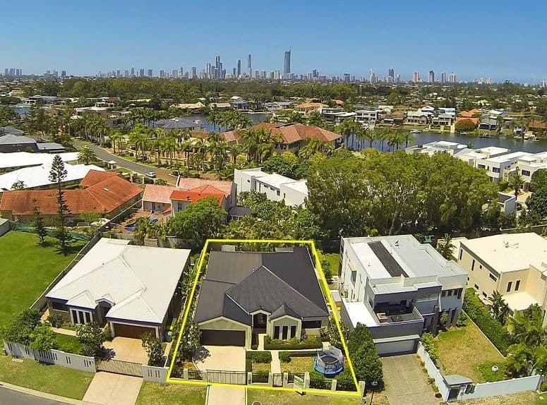 10 Waterview Crescent, Sorrento QLD 4217, Sorrento - Image 1