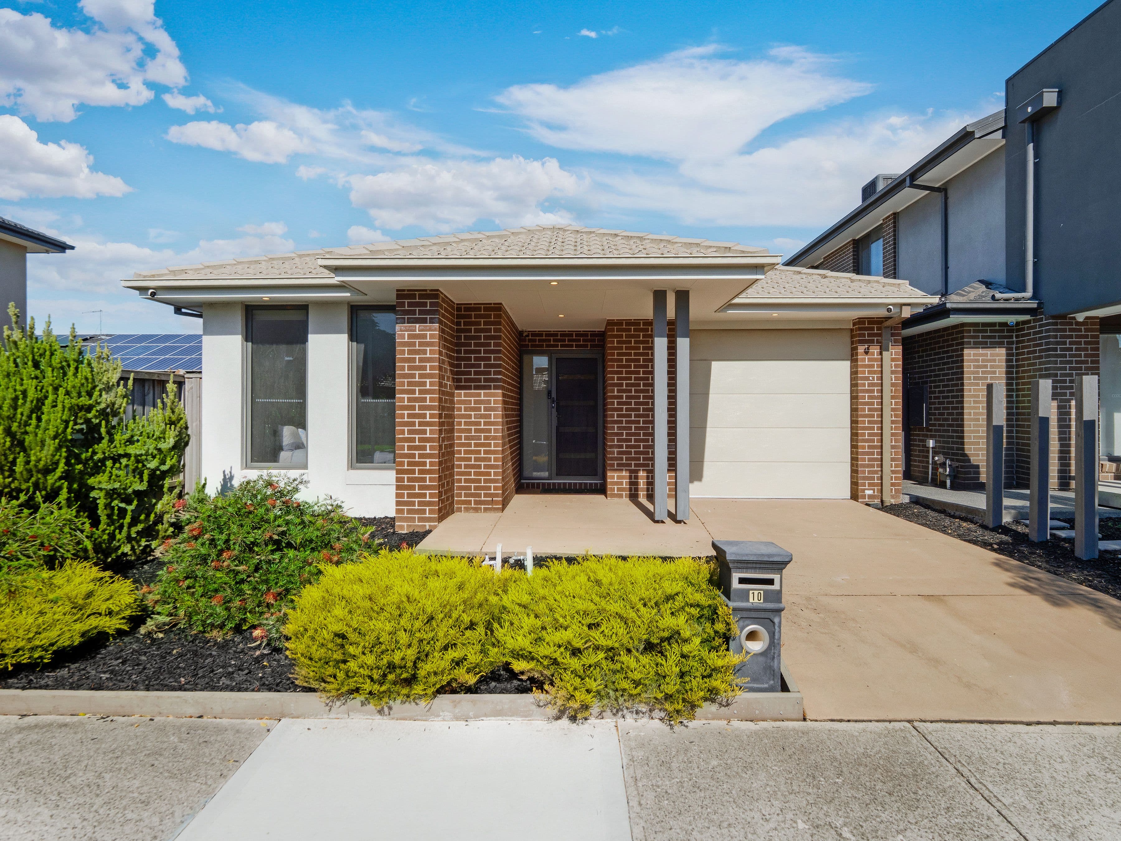 10 Villager Street, Cranbourne East VIC 3977, Cranbourne East - Image 1