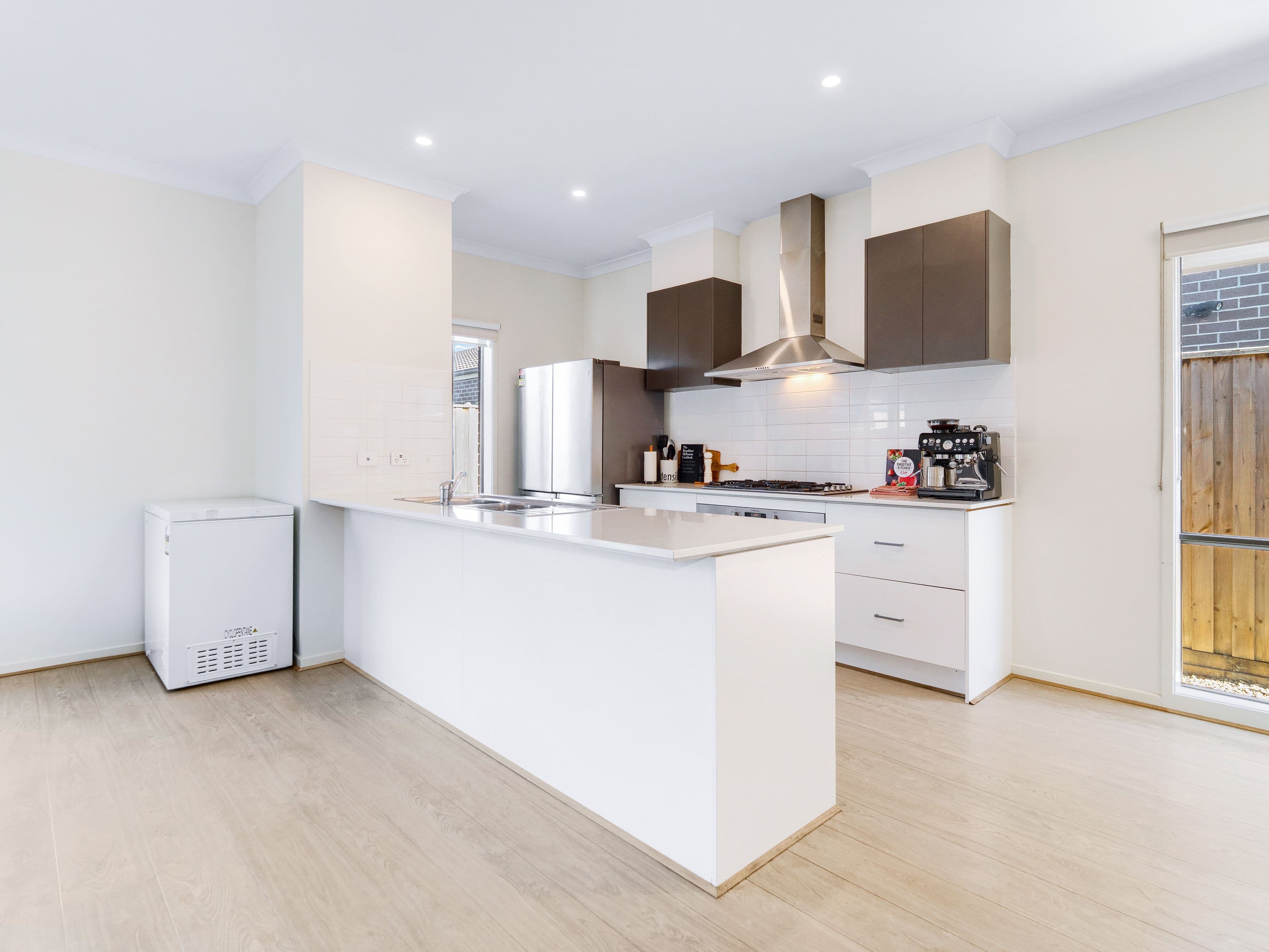 10 Villager Street, Cranbourne East VIC 3977, Cranbourne East - Thumbnail 2