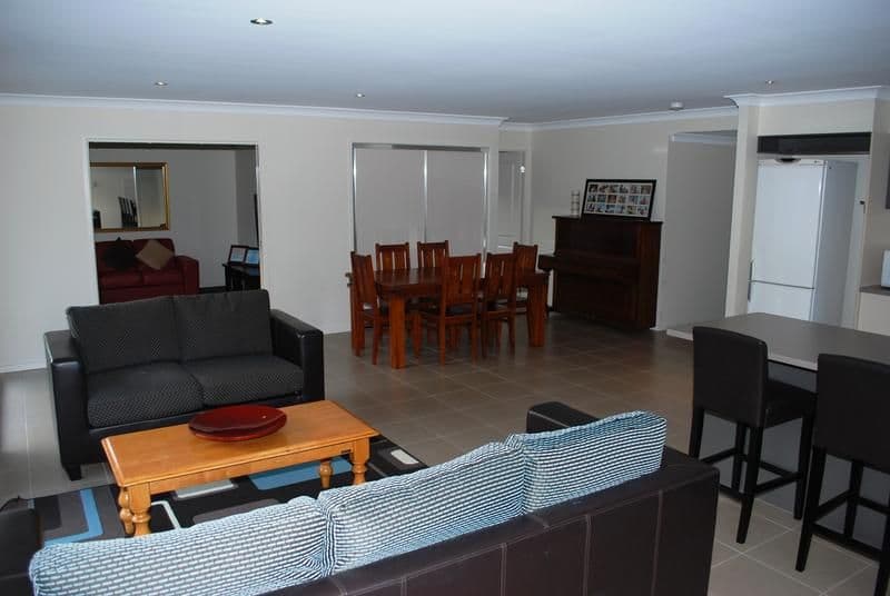 5 Murray Circuit, UPPER COOMERA QLD 4209, Upper Coomera - Thumbnail 3